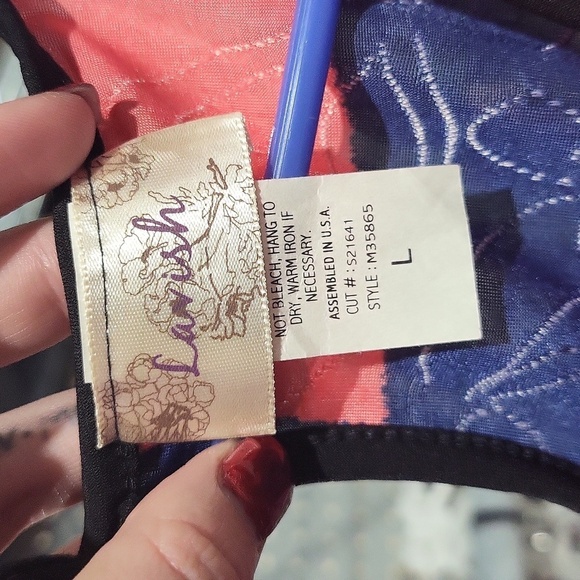 COPY - **Pink and Navy Blue Top Size Large with Fun Abstract Square Design** - Picture 5 of 6